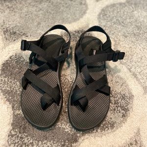 Black Strap Chaco Sandal — Size 10